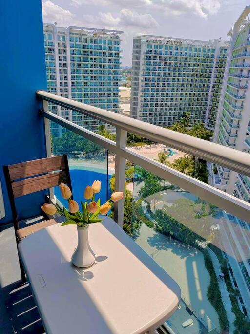 1 Bedroom Affordable Azure Staycation Near Naia มะนิลา ภายนอก รูปภาพ